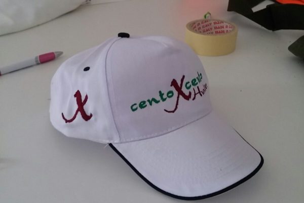 cappelli personalizzati con ricamo cento x cento caccia