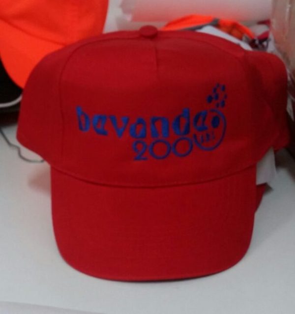 cappelli personalizzati con ricamo per Bevande 2000