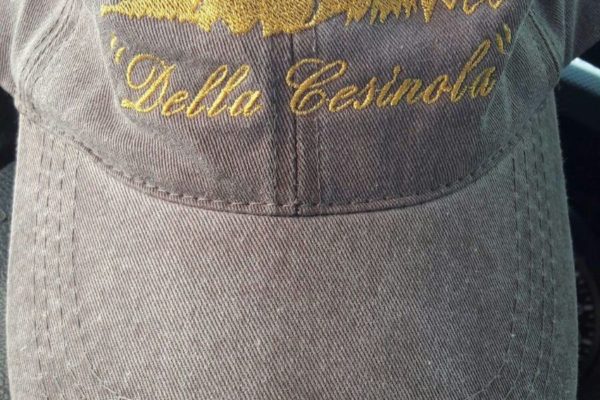 cappelli personalizzati con ricamo caccia