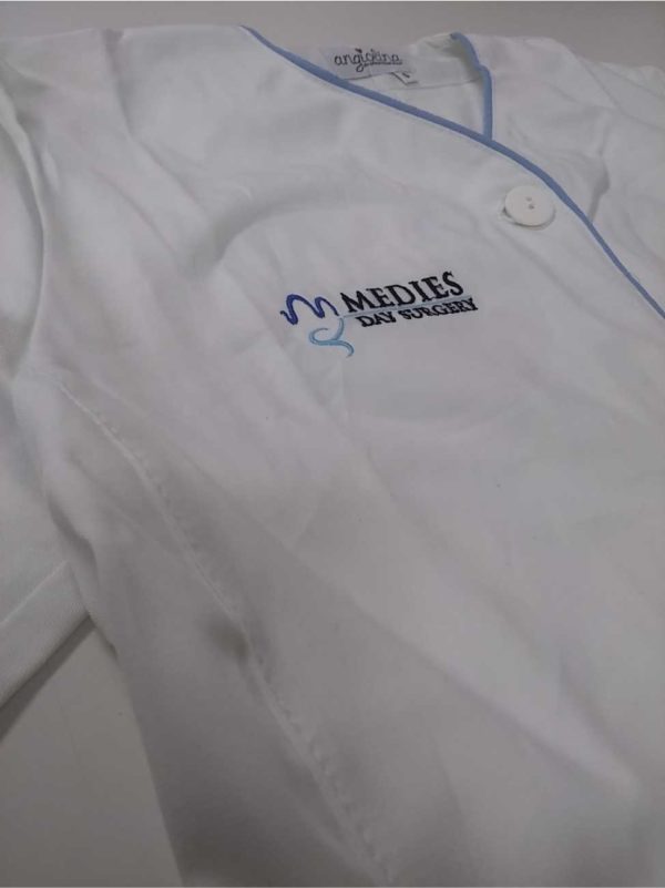 camice da dottore personalizzato con ricamo